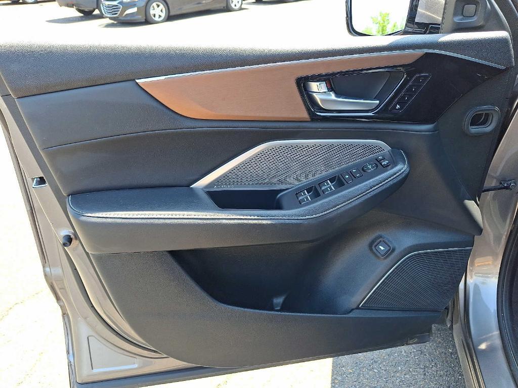 used 2022 Acura MDX car, priced at $41,449