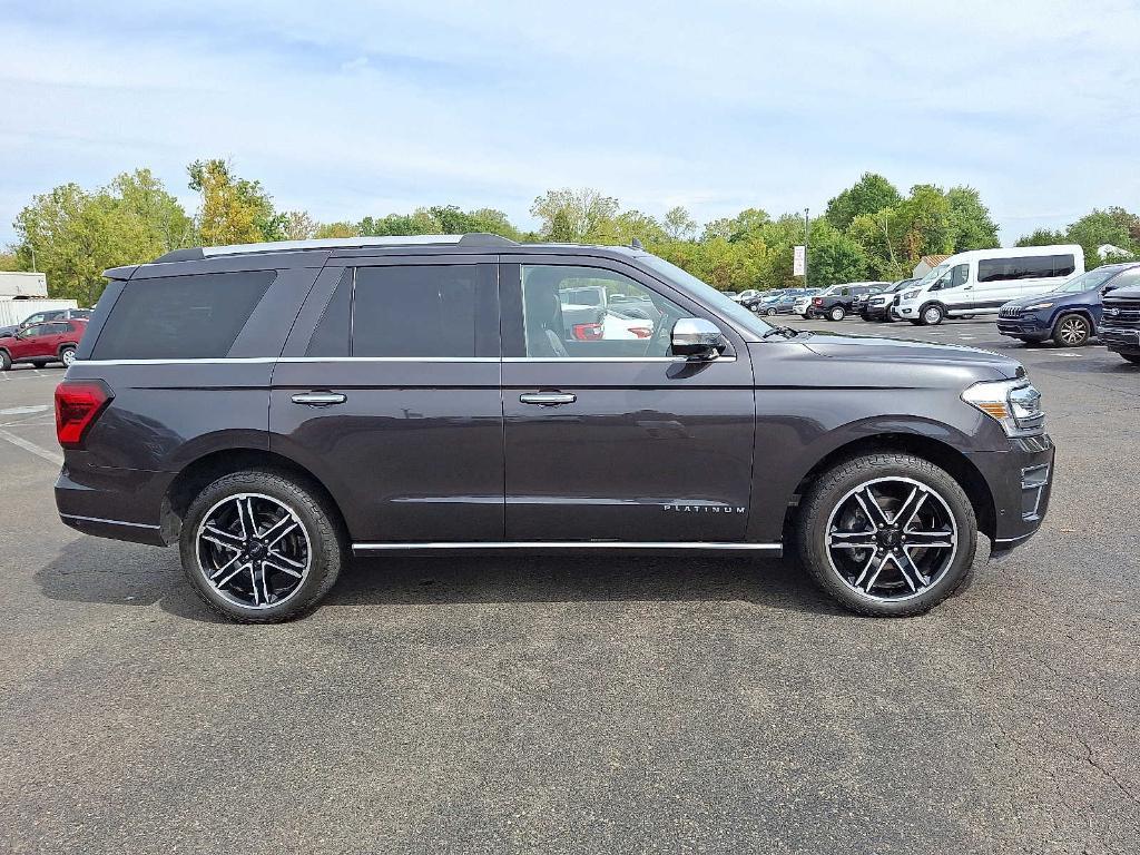used 2024 Ford Expedition car, priced at $76,889