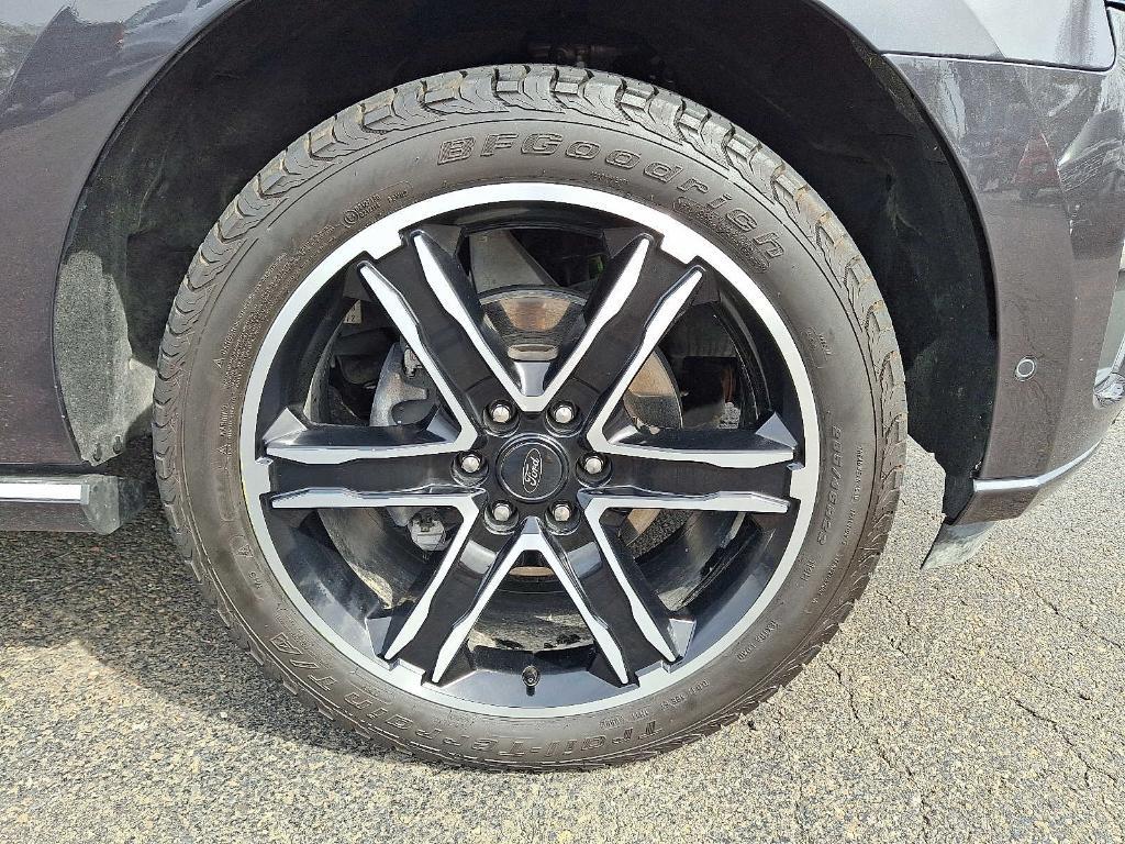 used 2024 Ford Expedition car, priced at $67,998