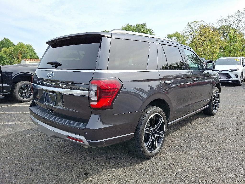 used 2024 Ford Expedition car, priced at $76,889