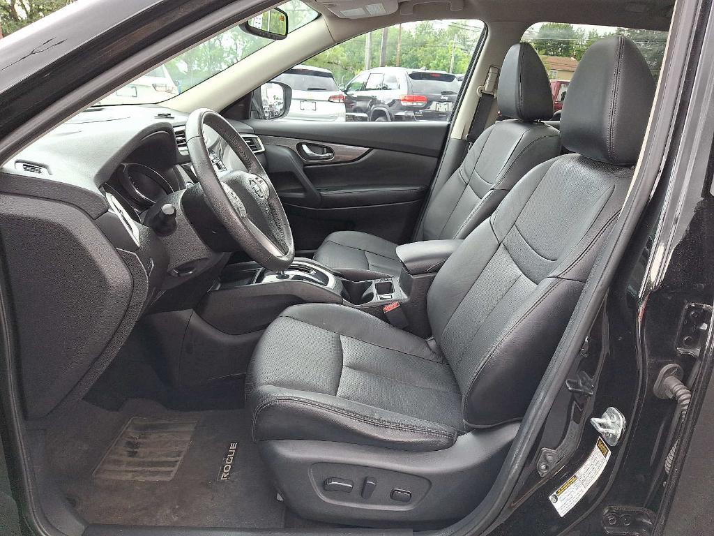 used 2014 Nissan Rogue car, priced at $8,888