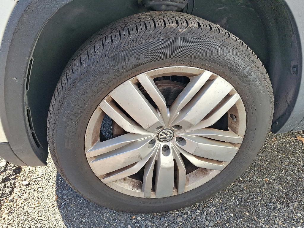 used 2018 Volkswagen Atlas car, priced at $22,889