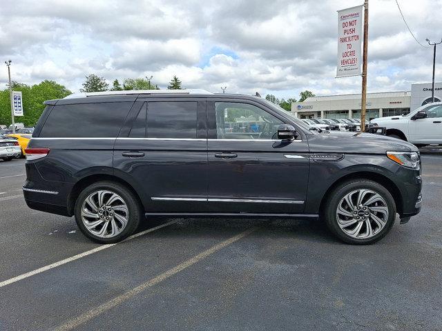 used 2022 Lincoln Navigator car, priced at $53,998