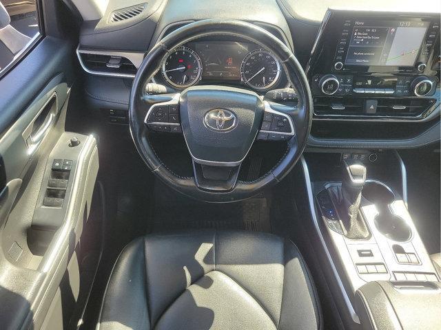 used 2022 Toyota Highlander car, priced at $29,987