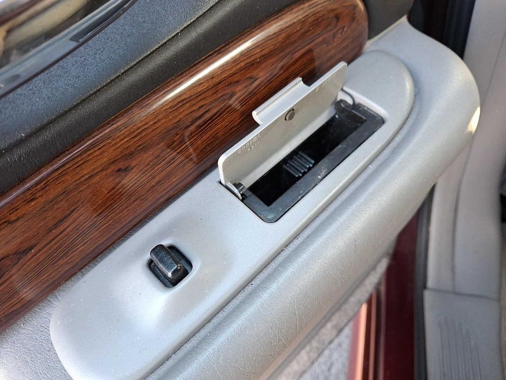 used 2004 Buick LeSabre car, priced at $3,333