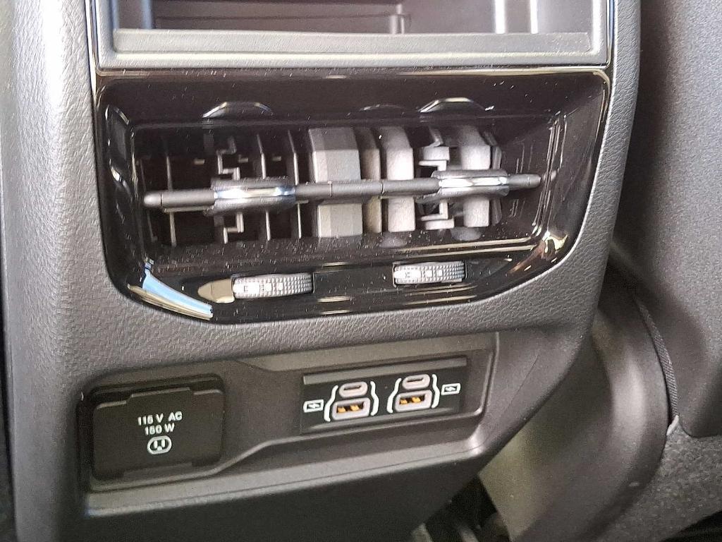 used 2025 Jeep Grand Cherokee car, priced at $39,997