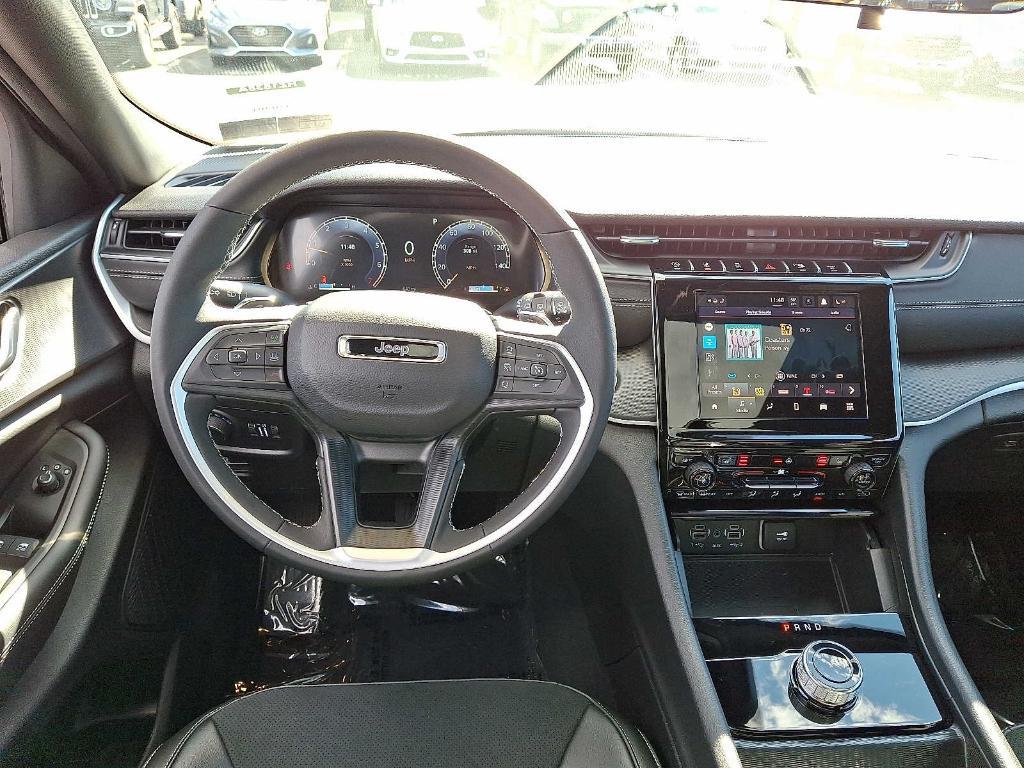 used 2025 Jeep Grand Cherokee car, priced at $39,997