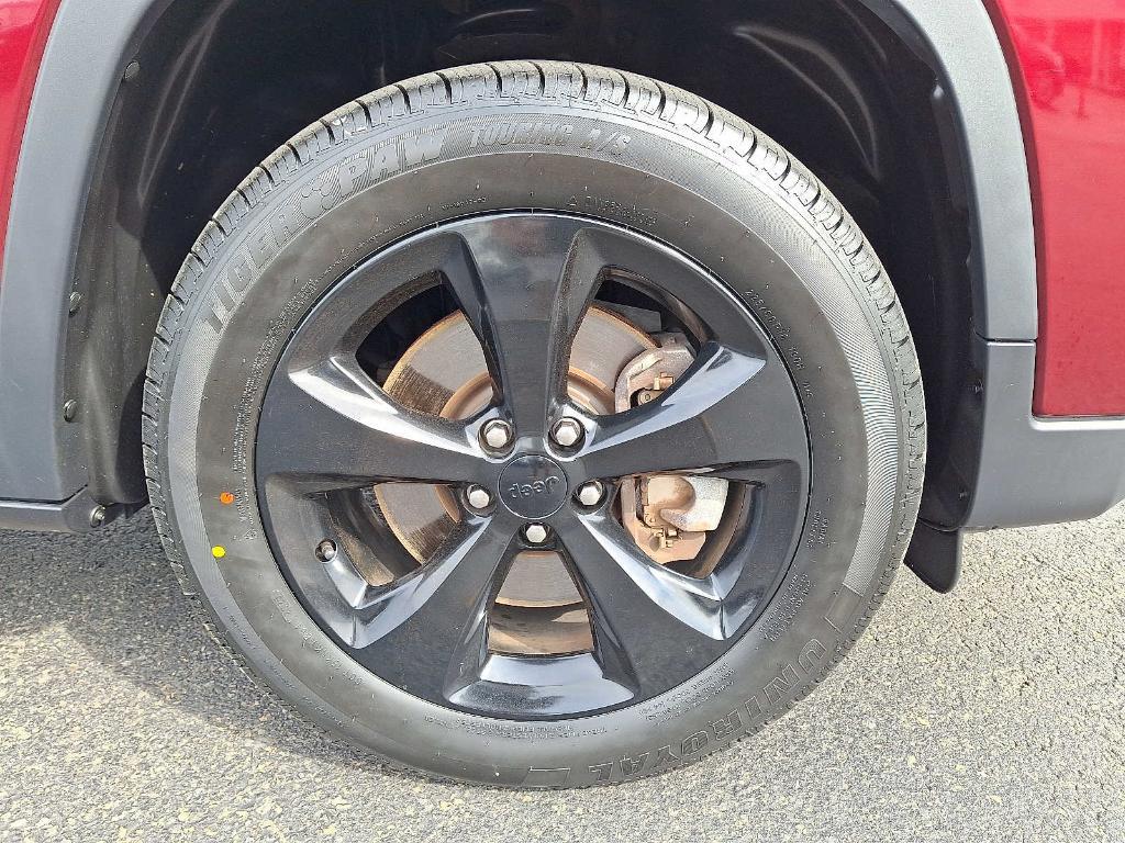 used 2020 Jeep Cherokee car, priced at $21,889