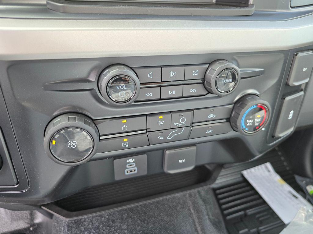 new 2024 Ford F-450 car, priced at $58,995