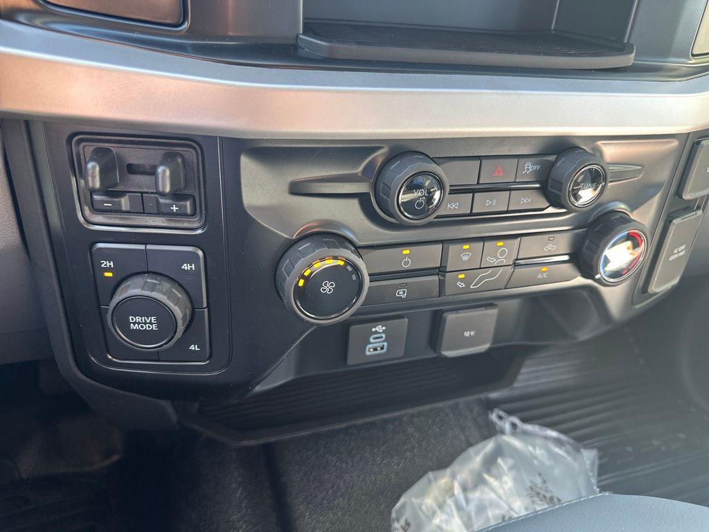 new 2025 Ford F-450 car, priced at $92,774