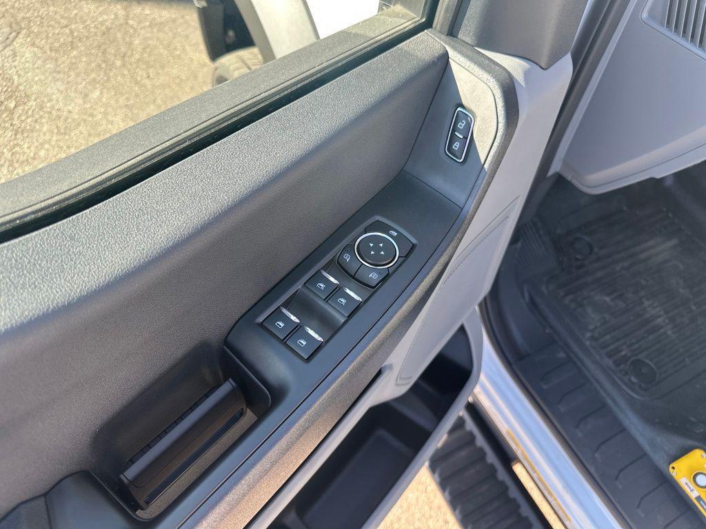 new 2025 Ford F-450 car, priced at $92,774