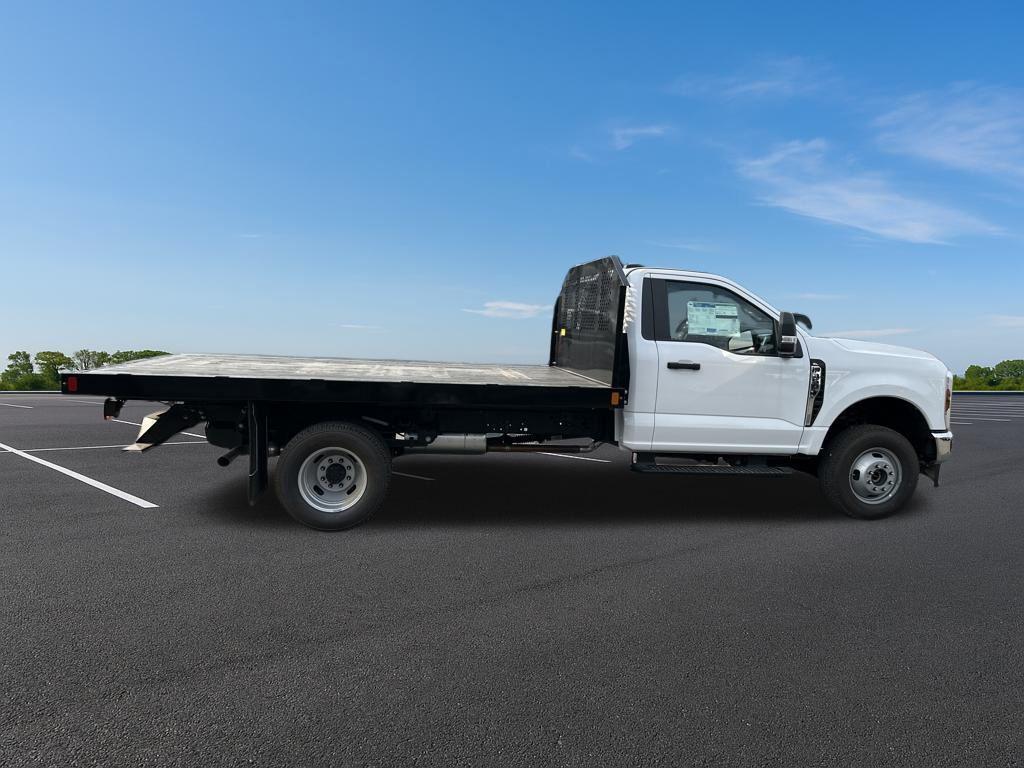 new 2025 Ford F-350 car, priced at $67,578