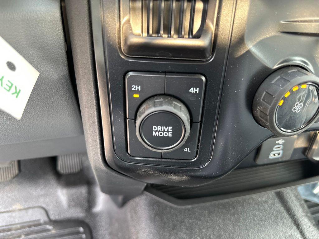 new 2025 Ford F-350 car, priced at $67,578