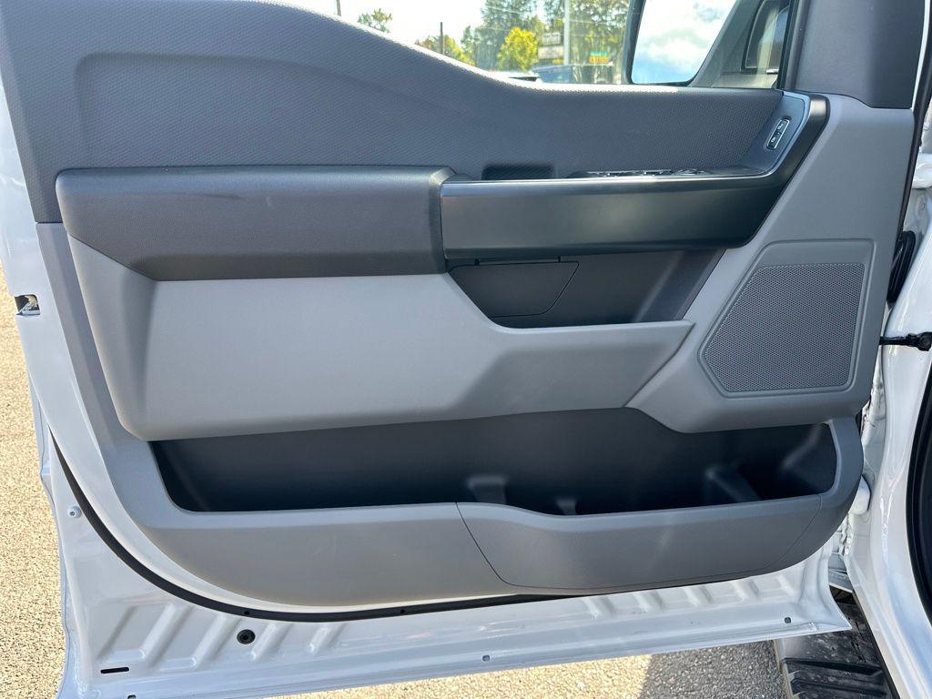 new 2025 Ford F-150 car, priced at $53,940