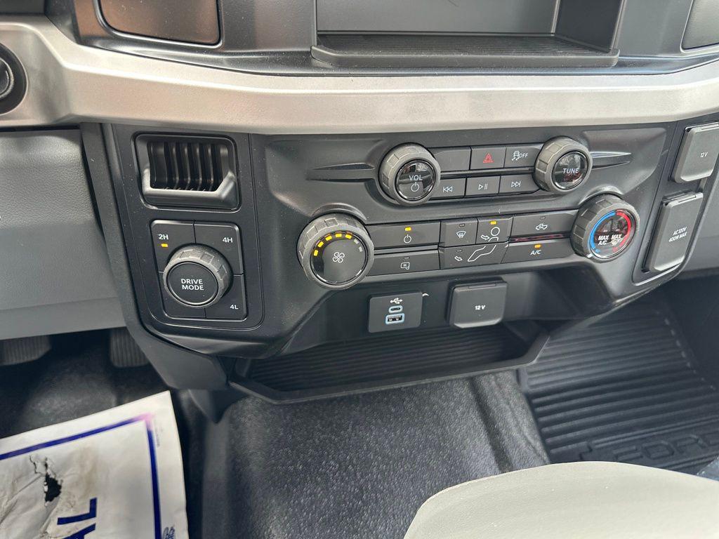 new 2025 Ford F-350 car, priced at $67,220