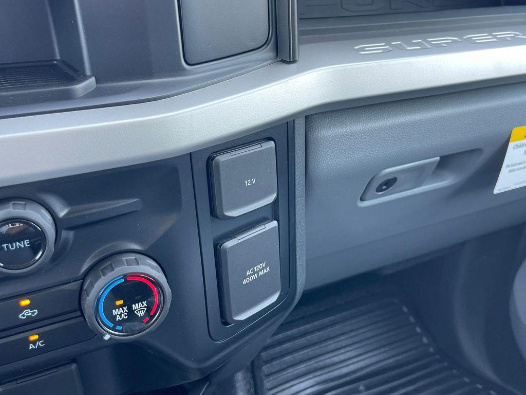 new 2024 Ford F-450 car, priced at $72,225