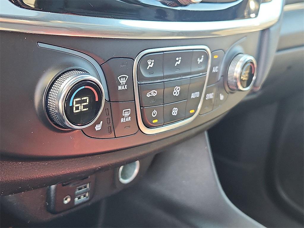 used 2023 Chevrolet Traverse car, priced at $36,985