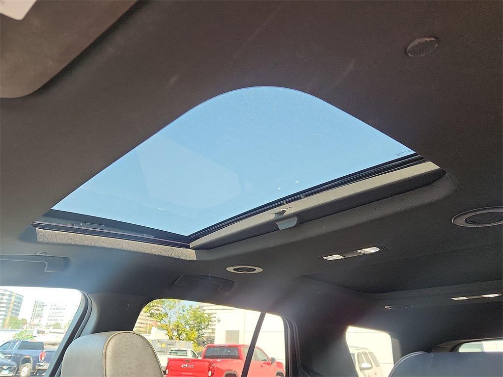 used 2023 Chevrolet Traverse car, priced at $36,985