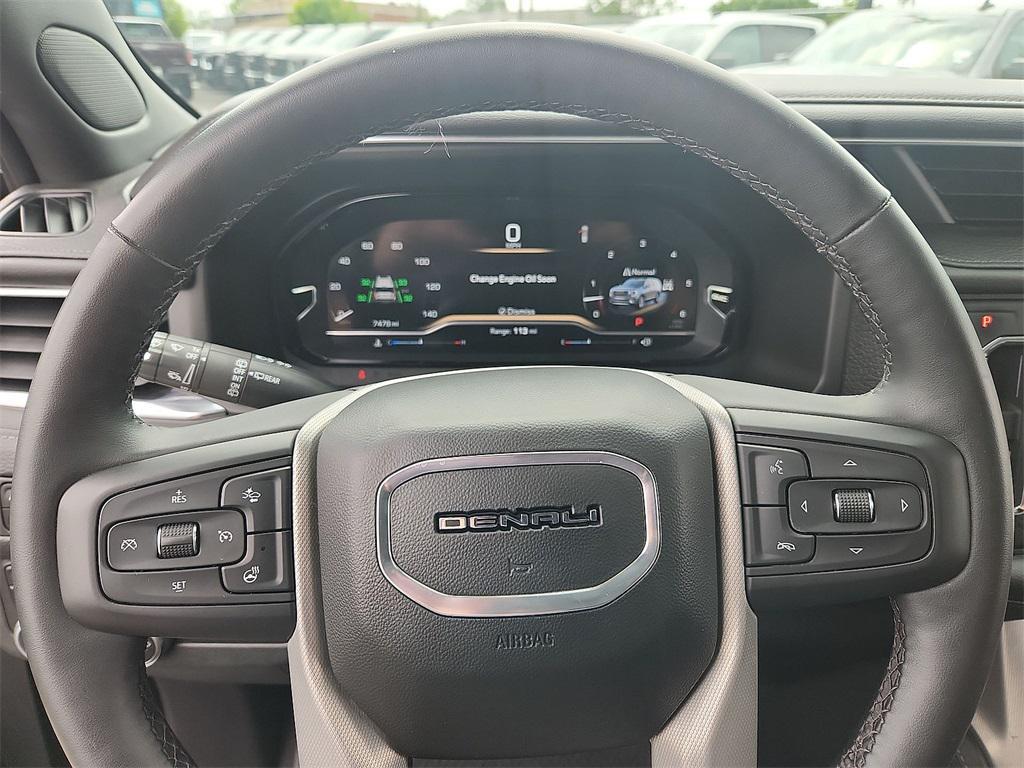 used 2023 GMC Yukon car, priced at $77,285