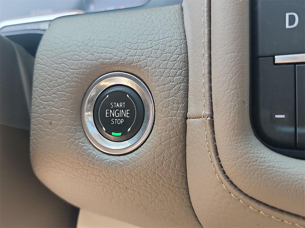 used 2024 GMC Yukon XL car, priced at $77,280