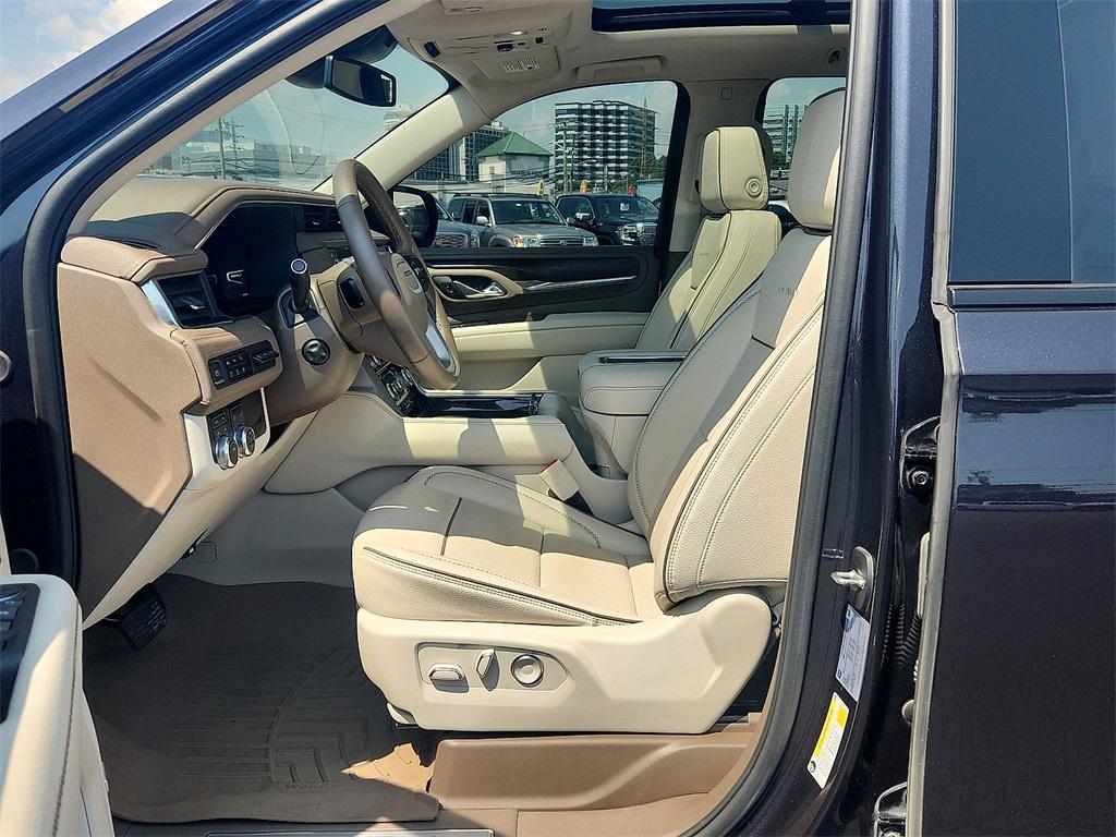 used 2024 GMC Yukon XL car, priced at $77,280