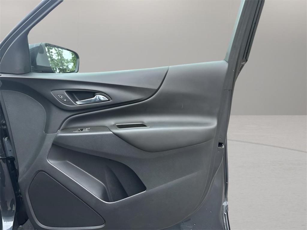 used 2023 Chevrolet Equinox car, priced at $22,999