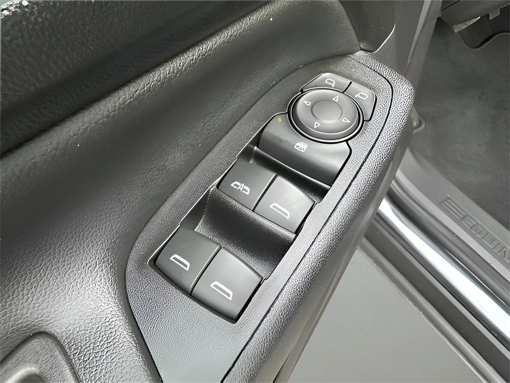 used 2023 Chevrolet Equinox car, priced at $21,999