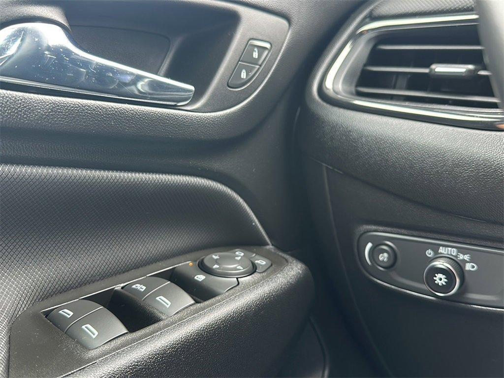 used 2023 Chevrolet Equinox car, priced at $23,999