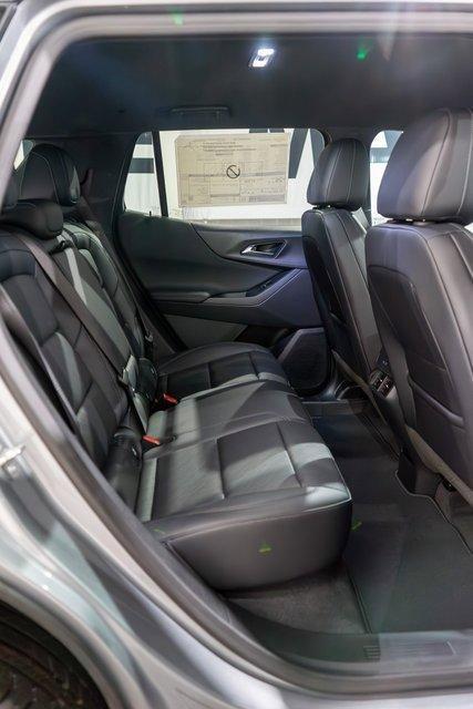 new 2026 Chevrolet Equinox car, priced at $33,815