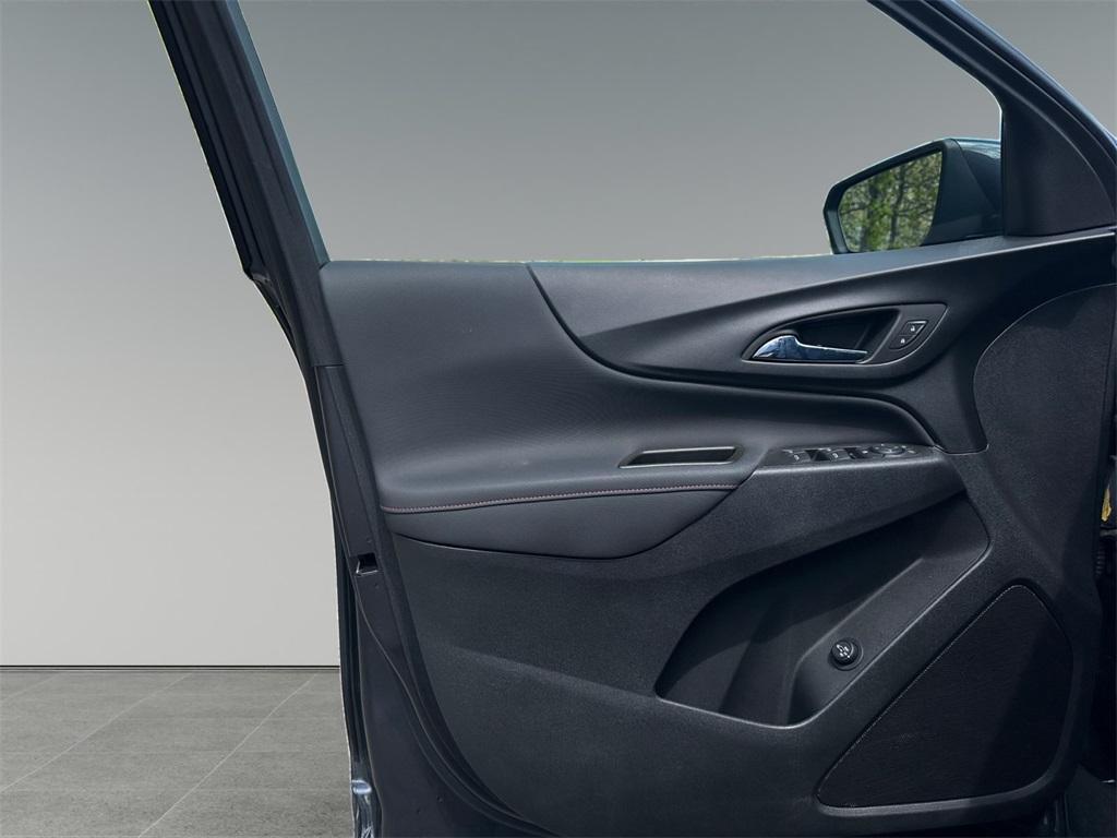 used 2022 Chevrolet Equinox car, priced at $24,499