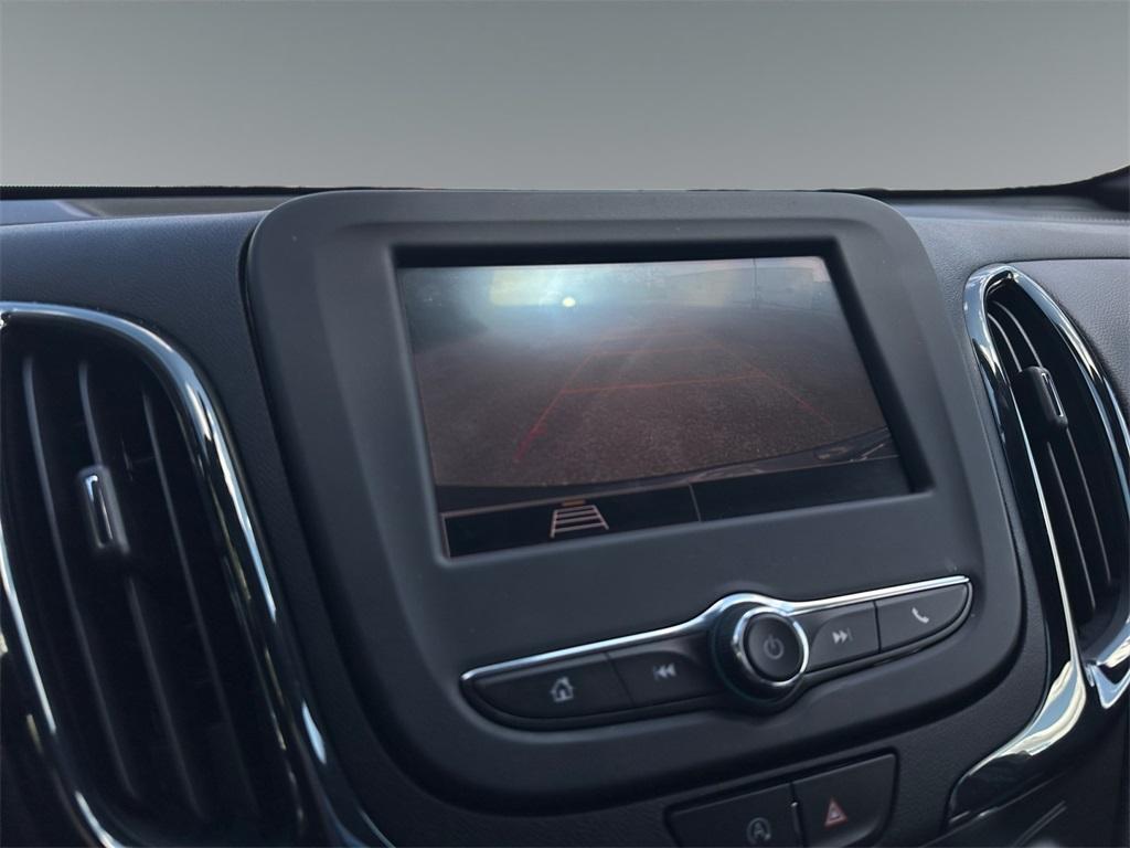 used 2022 Chevrolet Equinox car, priced at $24,499