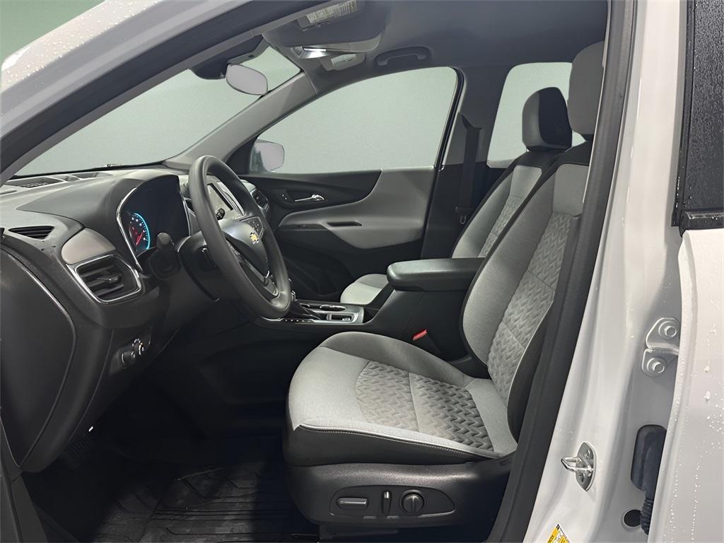 used 2024 Chevrolet Equinox car, priced at $22,999
