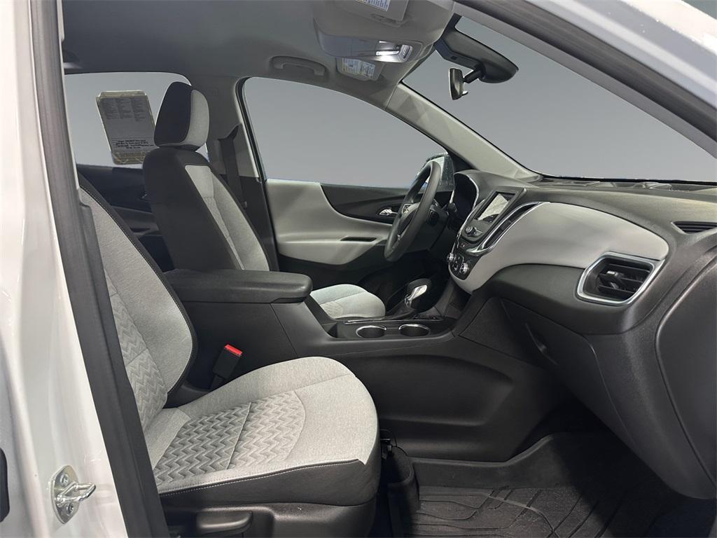 used 2024 Chevrolet Equinox car, priced at $25,999