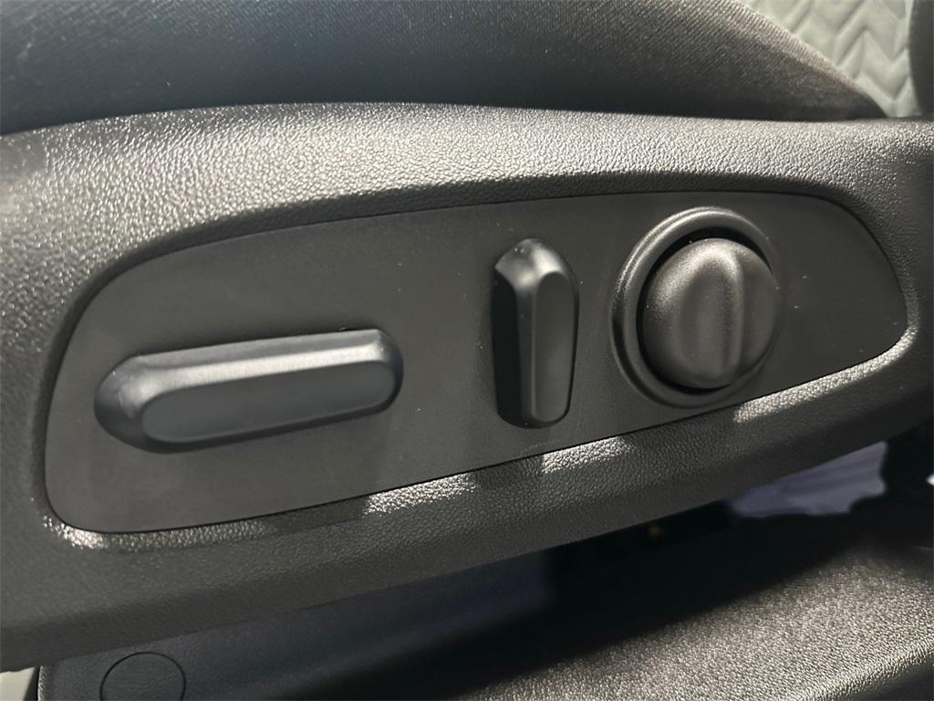 used 2024 Chevrolet Equinox car, priced at $25,999