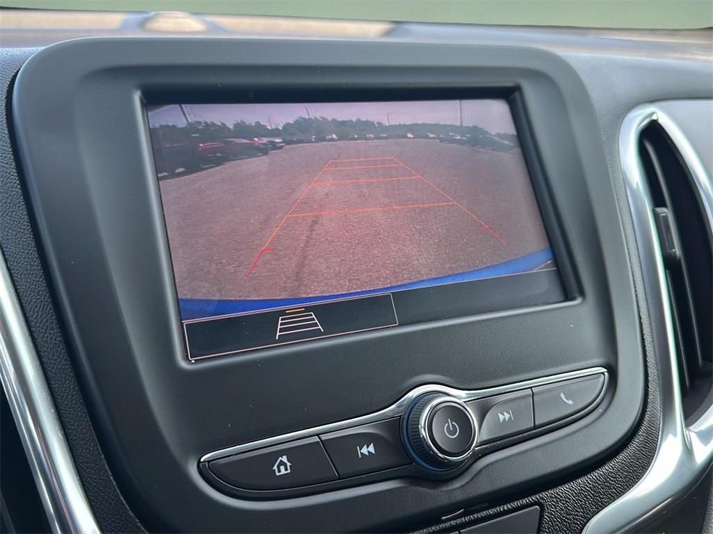 used 2024 Chevrolet Equinox car, priced at $22,999
