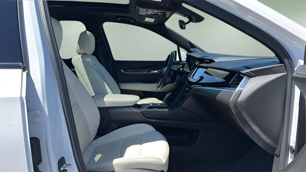 used 2023 Cadillac XT6 car, priced at $44,999