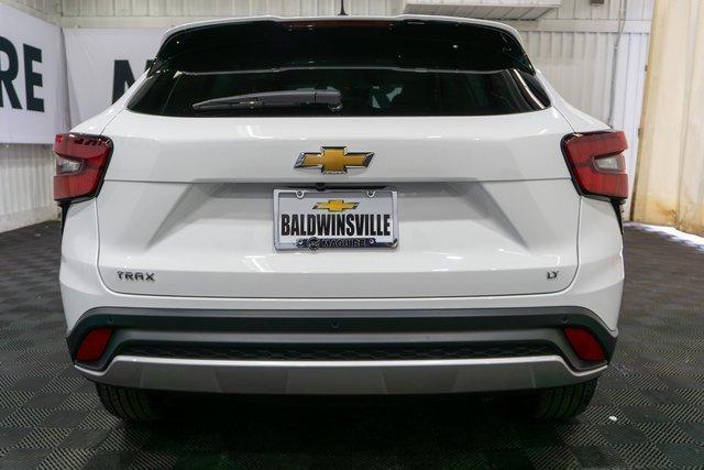 new 2025 Chevrolet Trax car, priced at $24,950