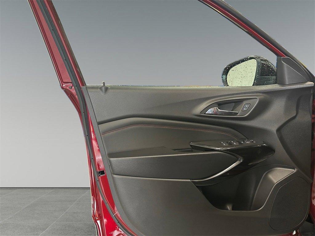 new 2025 Chevrolet Trax car, priced at $25,999