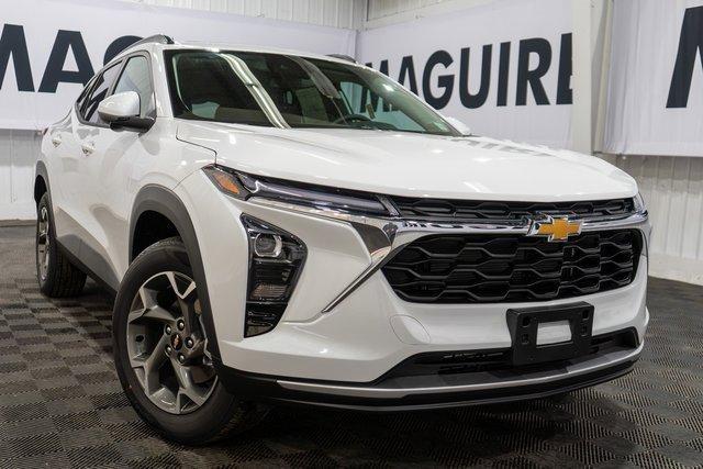 new 2025 Chevrolet Trax car, priced at $25,325