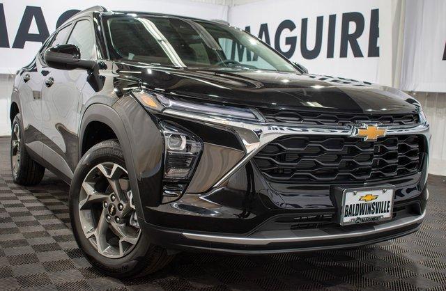 new 2025 Chevrolet Trax car, priced at $24,950