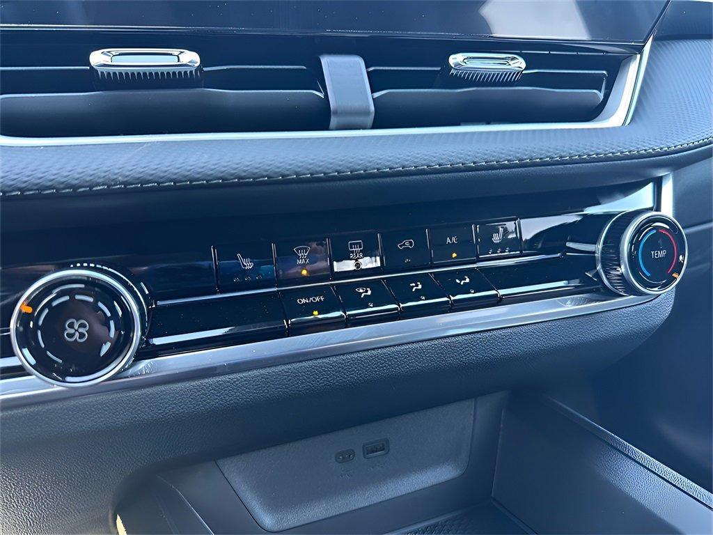 new 2025 Chevrolet Equinox car, priced at $27,999