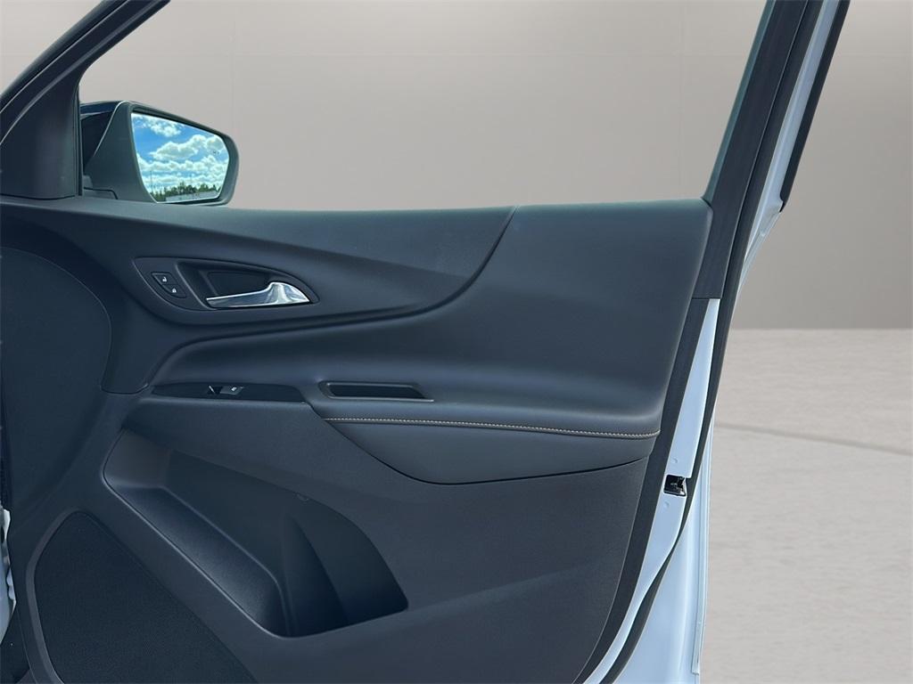 used 2022 Chevrolet Equinox car, priced at $22,999