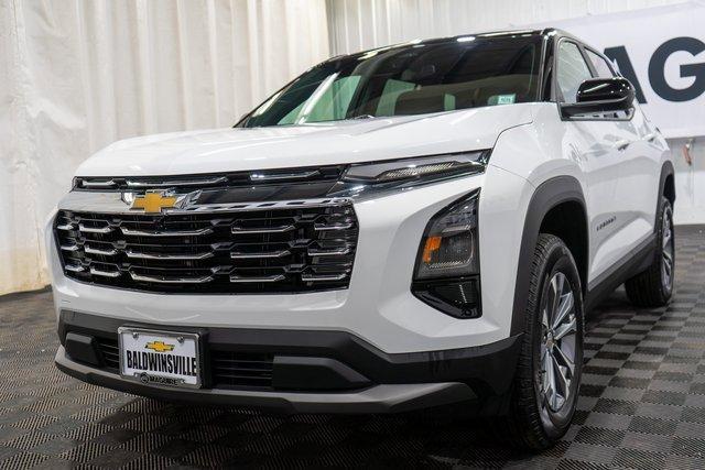 new 2025 Chevrolet Equinox car, priced at $32,490