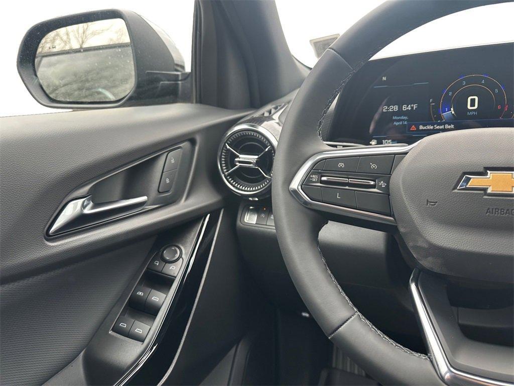 new 2025 Chevrolet Equinox car, priced at $30,245