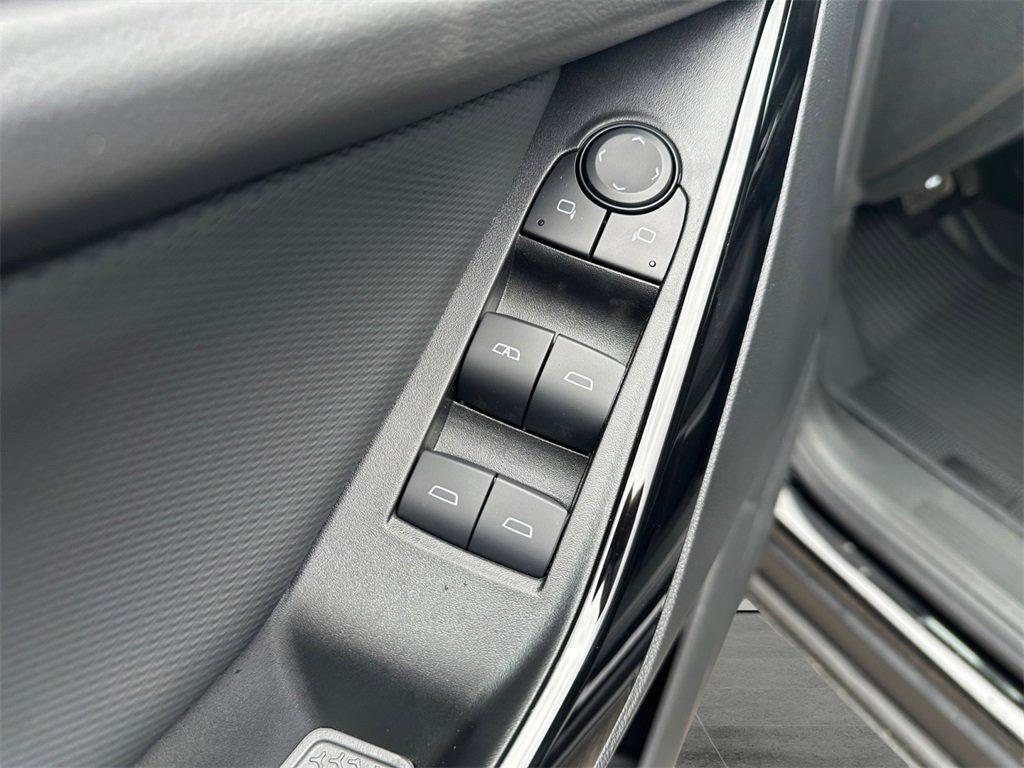 new 2025 Chevrolet Equinox car, priced at $30,245