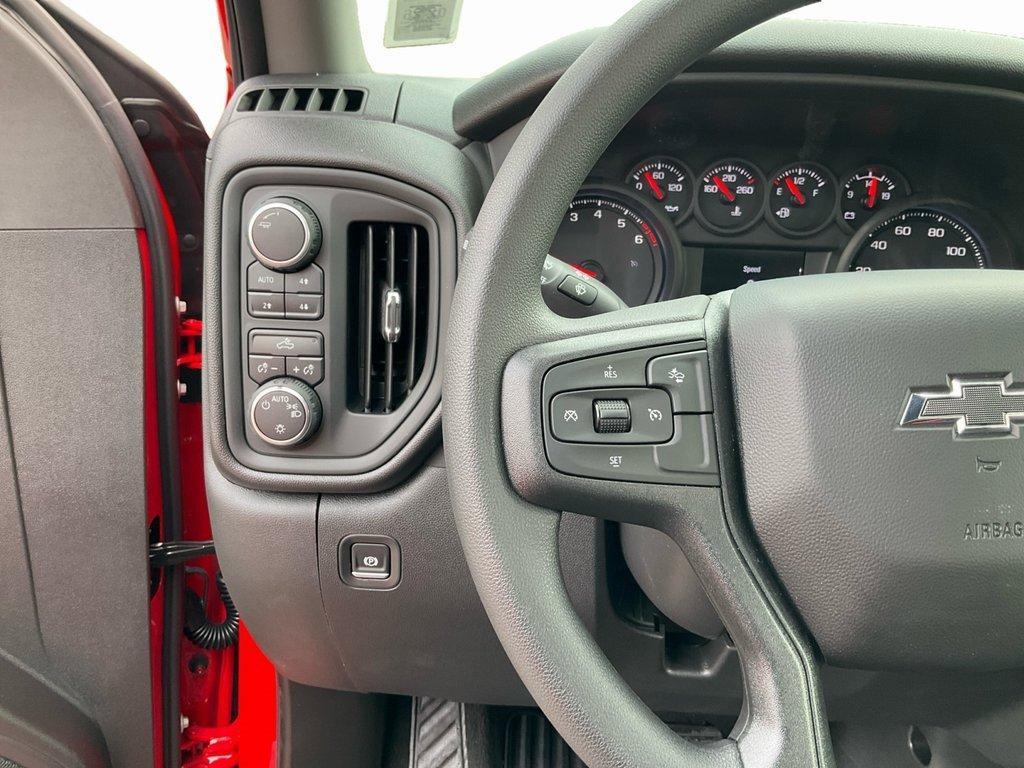 new 2025 Chevrolet Silverado 1500 car, priced at $48,995