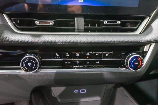 new 2025 Chevrolet Equinox car, priced at $33,040