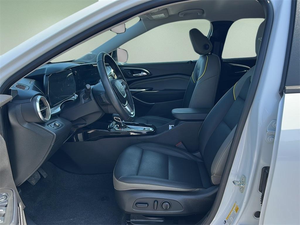 used 2024 Chevrolet Trax car, priced at $22,999