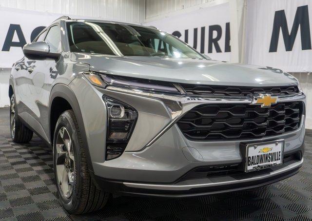 new 2025 Chevrolet Trax car, priced at $24,950