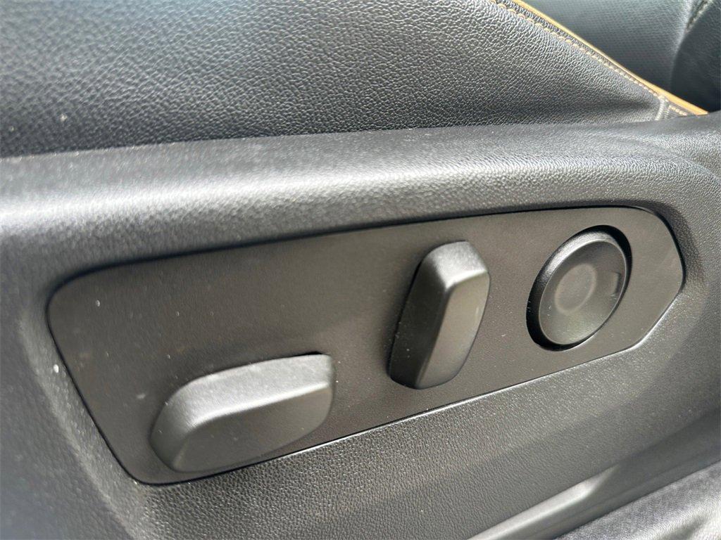 used 2022 GMC Yukon car, priced at $57,999